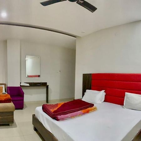 Hotel Sukhman Residency Амритсар Экстерьер фото