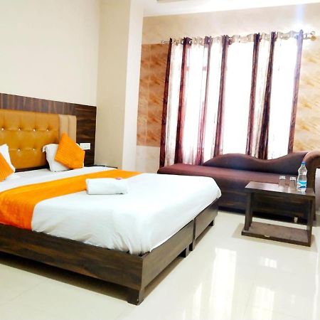 Hotel Sukhman Residency Амритсар Экстерьер фото