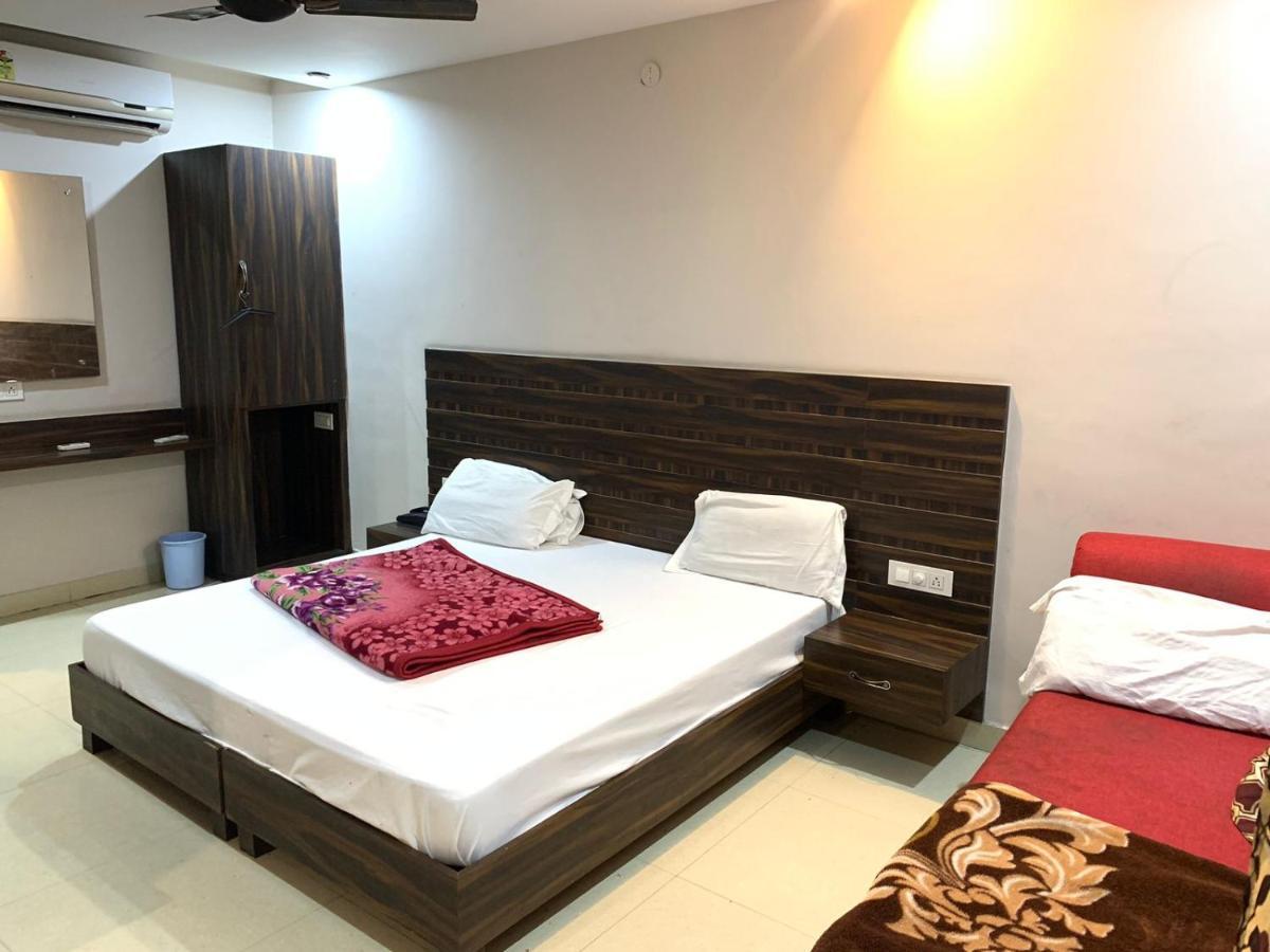Hotel Sukhman Residency Амритсар Экстерьер фото