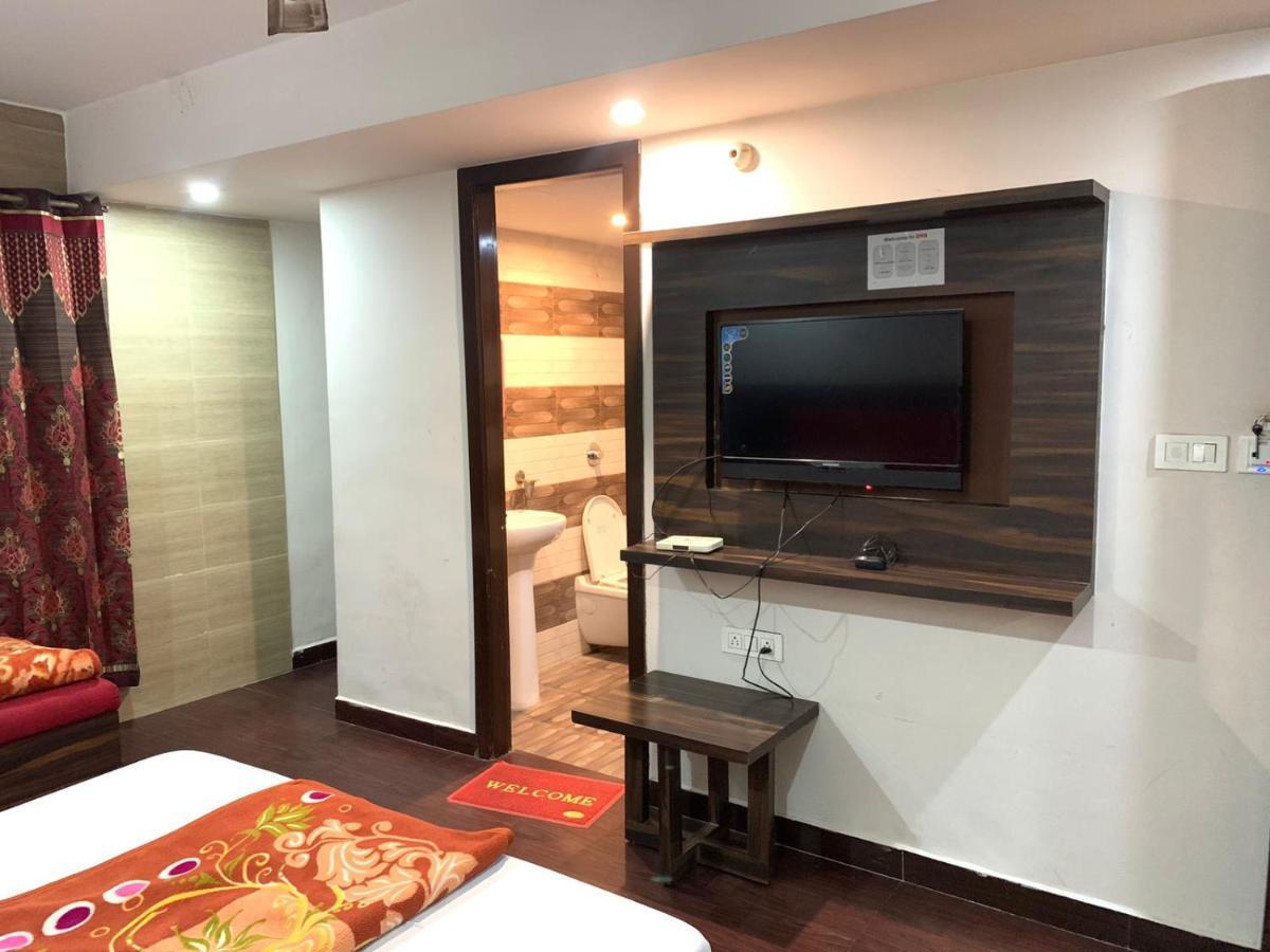 Hotel Sukhman Residency Амритсар Экстерьер фото