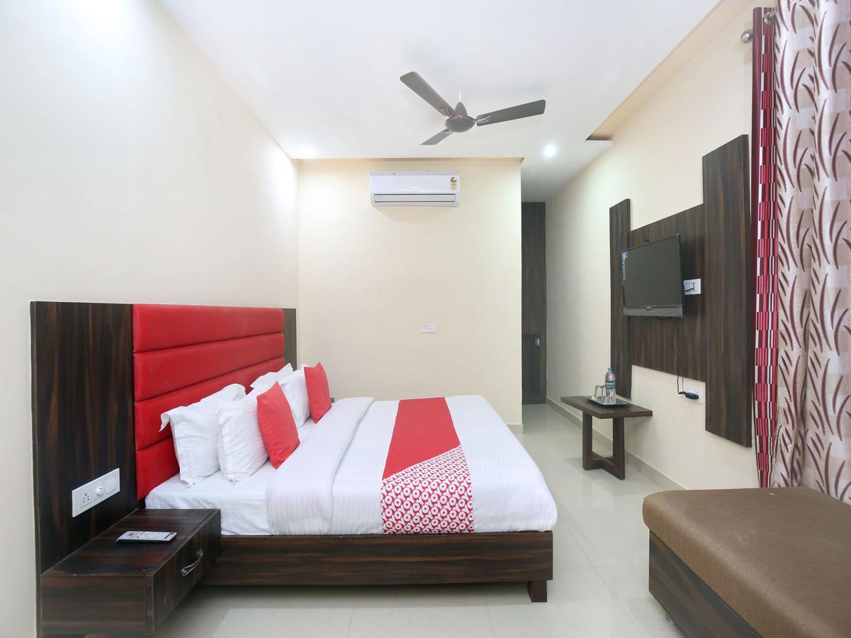 Hotel Sukhman Residency Амритсар Экстерьер фото