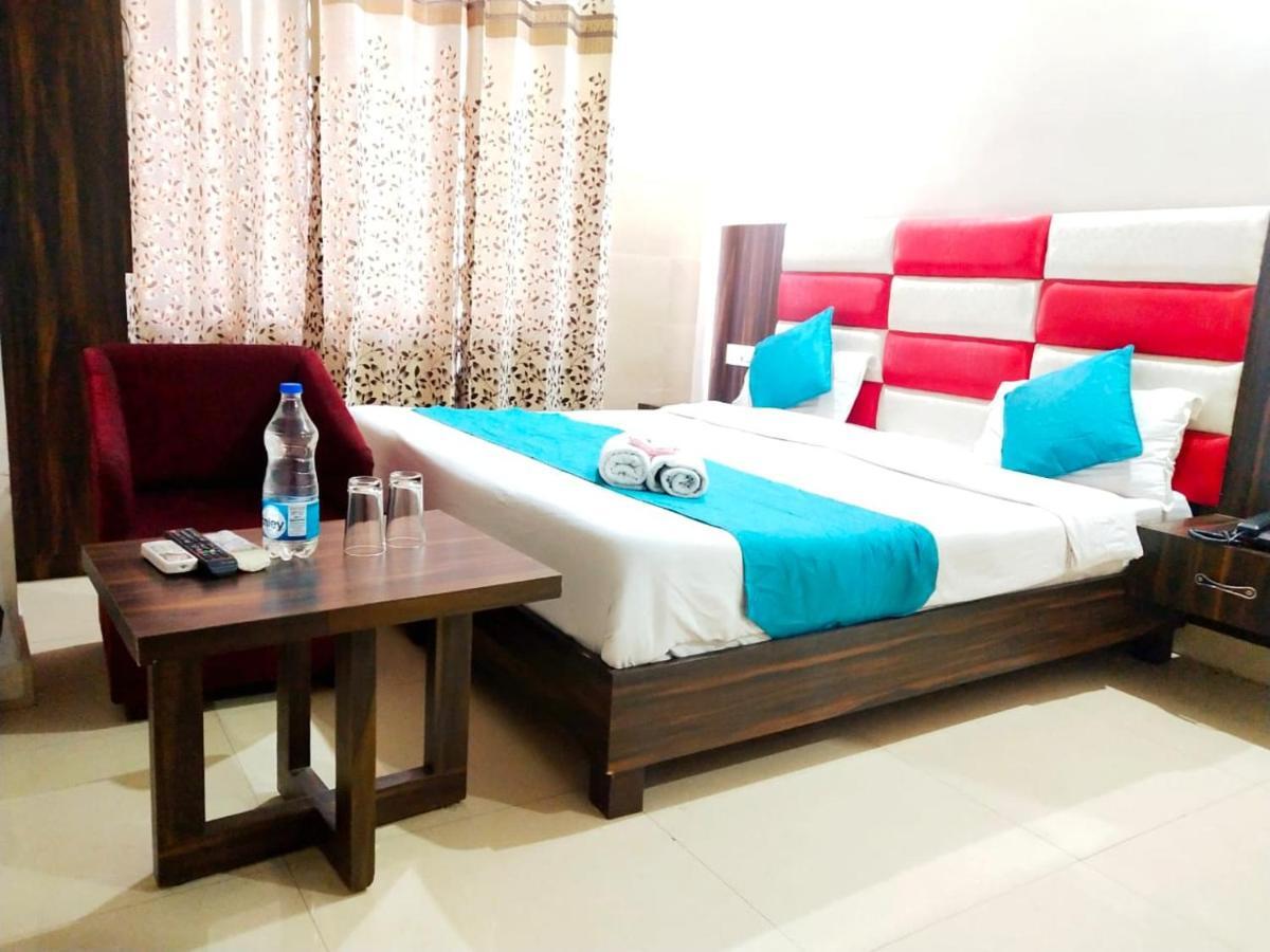 Hotel Sukhman Residency Амритсар Экстерьер фото