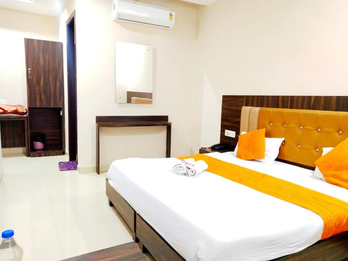 Hotel Sukhman Residency Амритсар Экстерьер фото