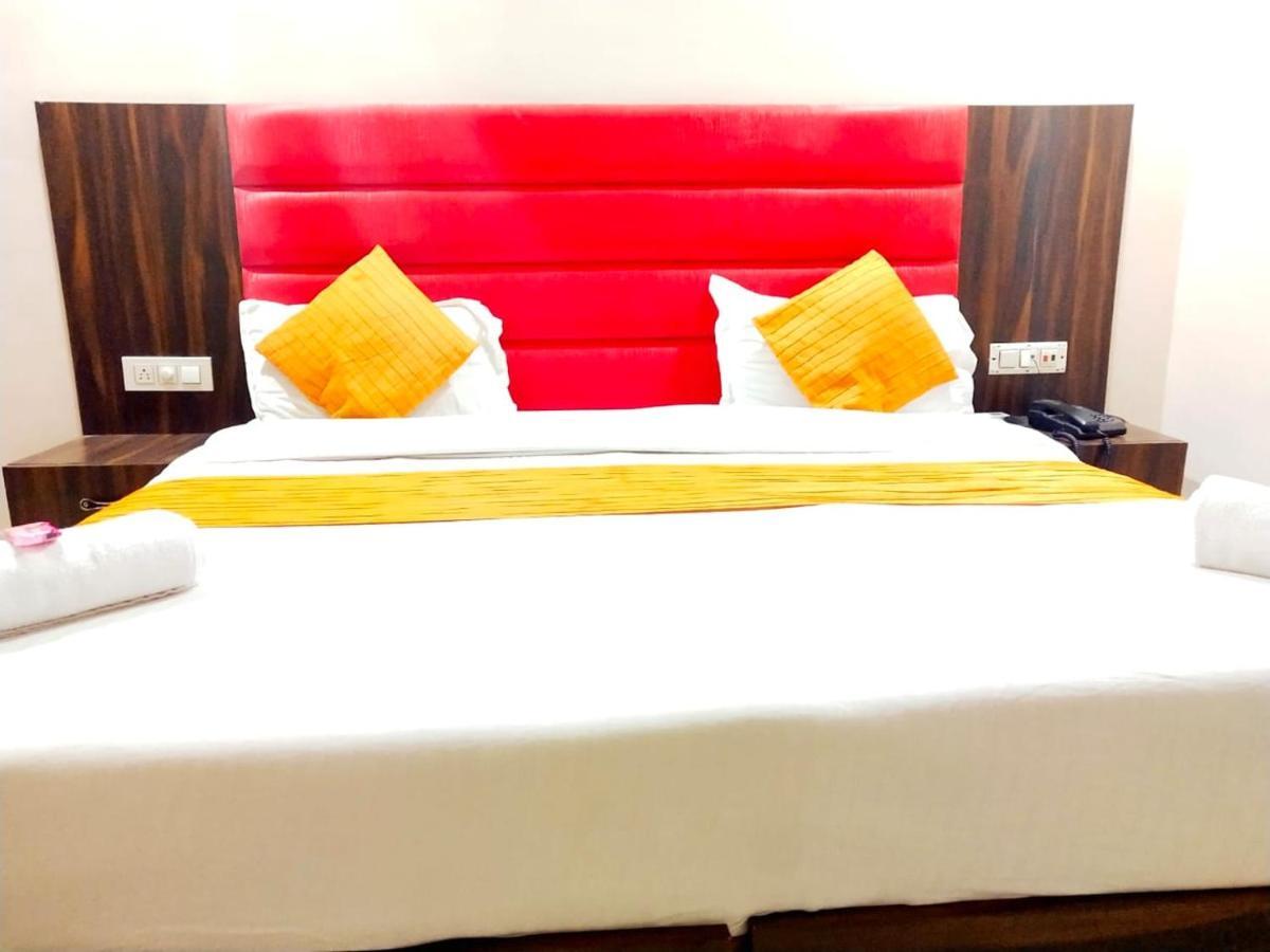 Hotel Sukhman Residency Амритсар Экстерьер фото